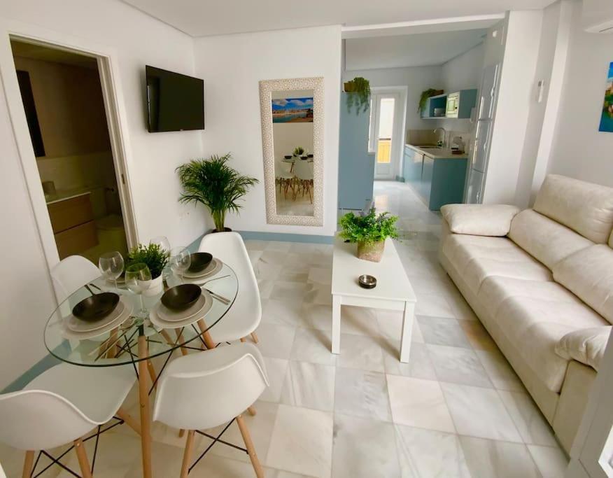 My Home In Triana, Luminoso Y Acogedor Apartamento เซบีญา ภายนอก รูปภาพ